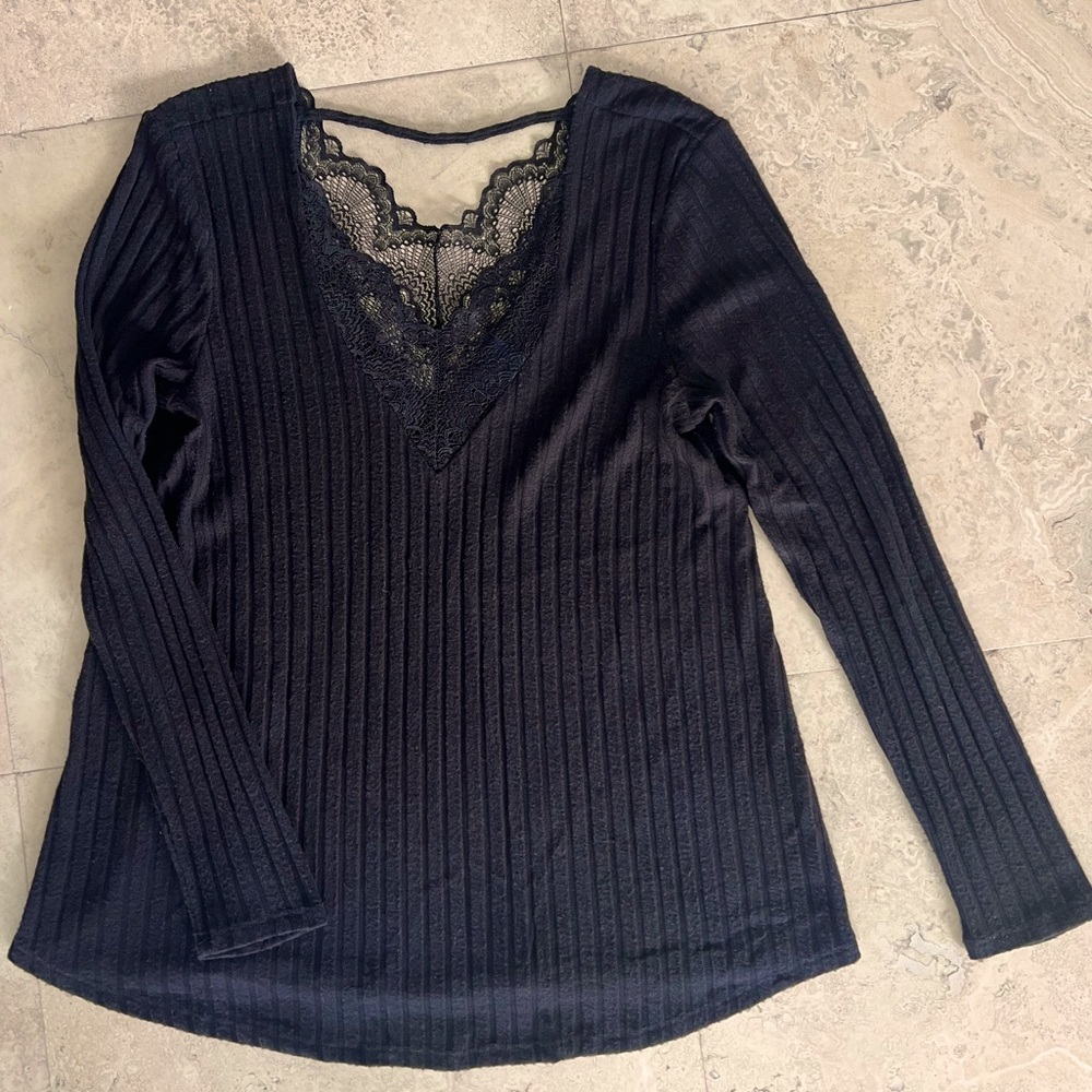 Daytrip Women’s Lace Trim Top Long‎ Sleeve V-Neck Black Shirt Size Small